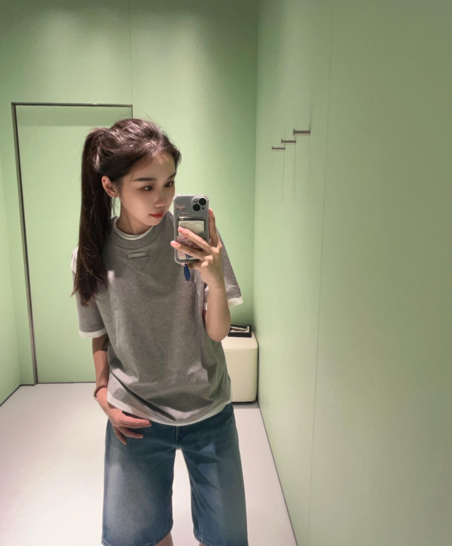 R공장 / 프라다 여성 니트 반팔