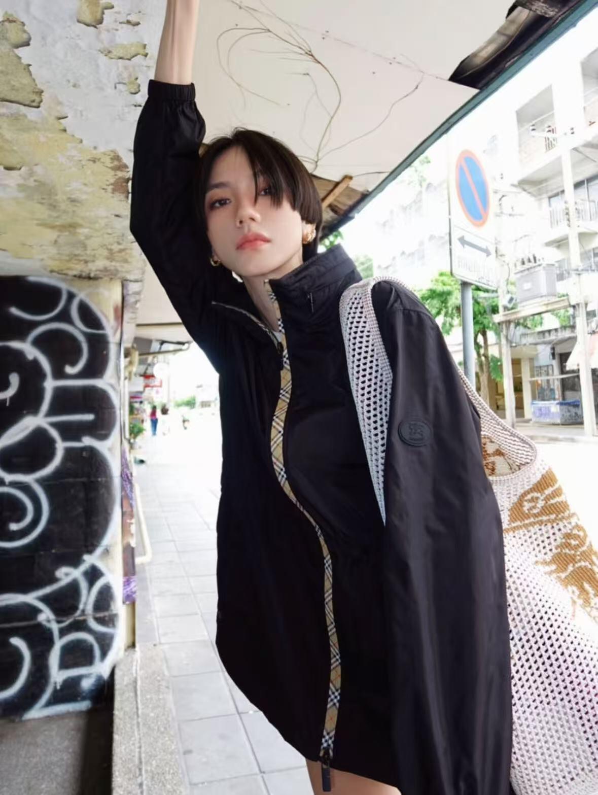 R공장 / 버버리 여성 쇼트 재킷