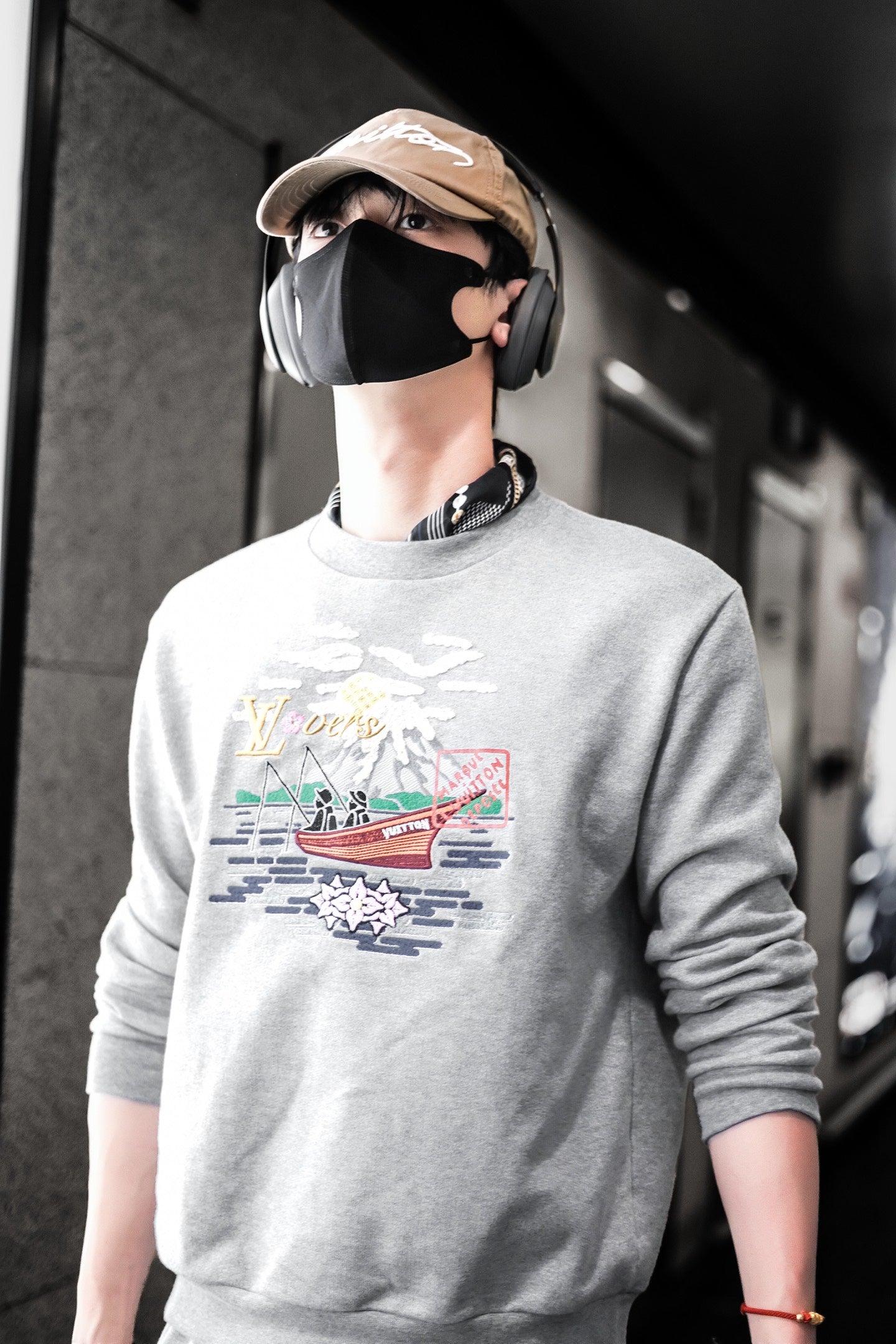 R공장 / 루이비통 남성 여성 자수 셔츠
