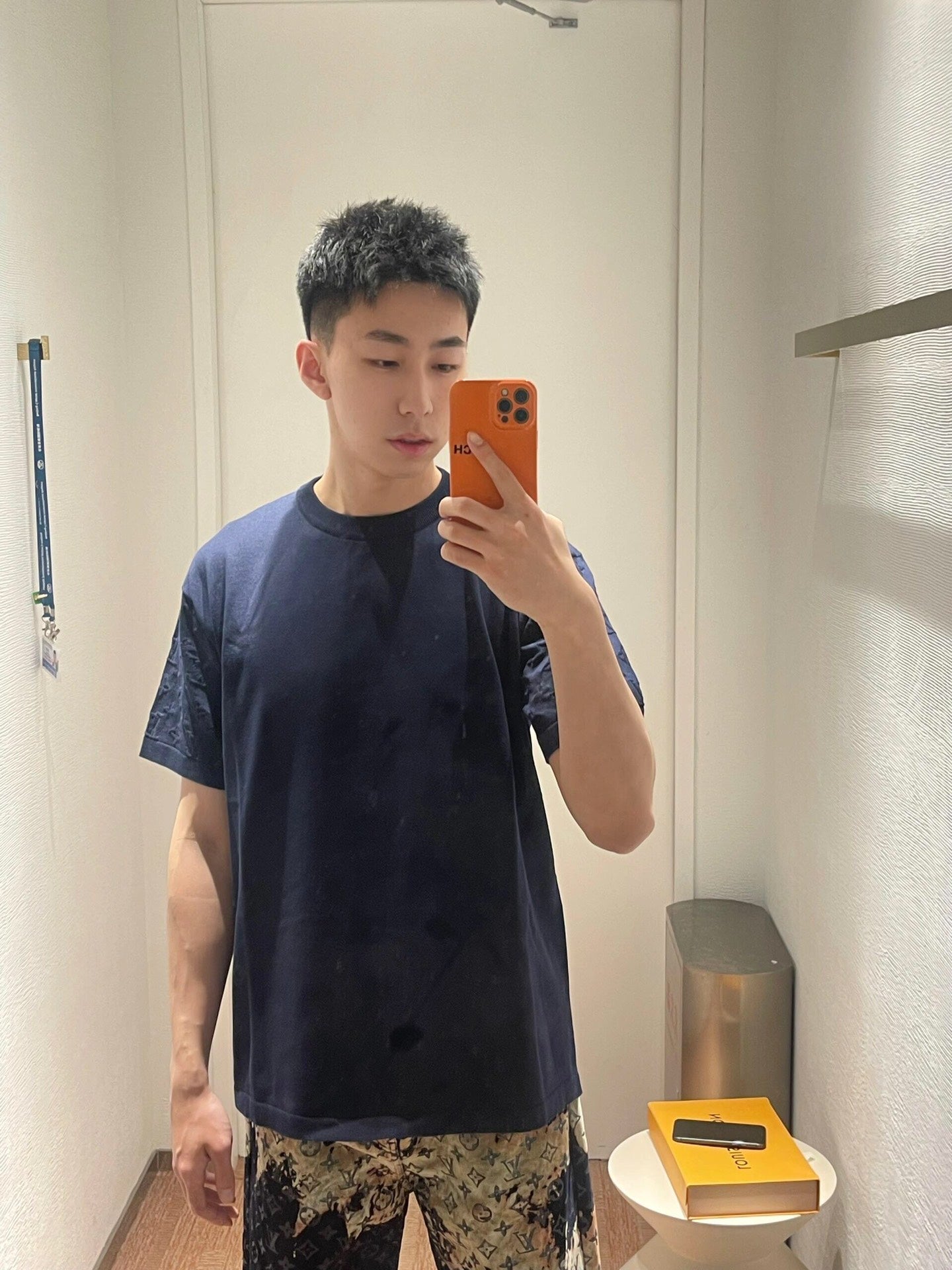 R공장 / 루이비통 남성 라운드넥 반팔