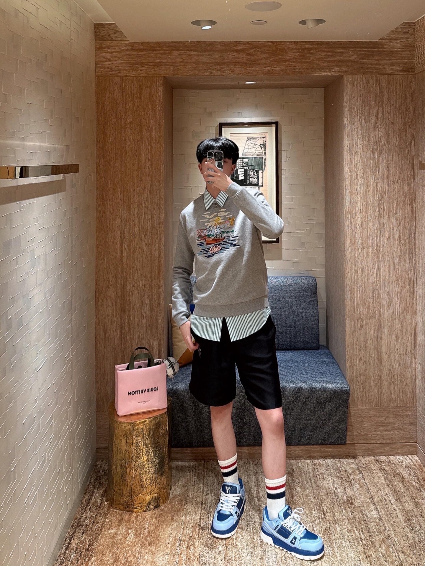 체인2호 / 루이비통 남성 여성 자수 맨투맨