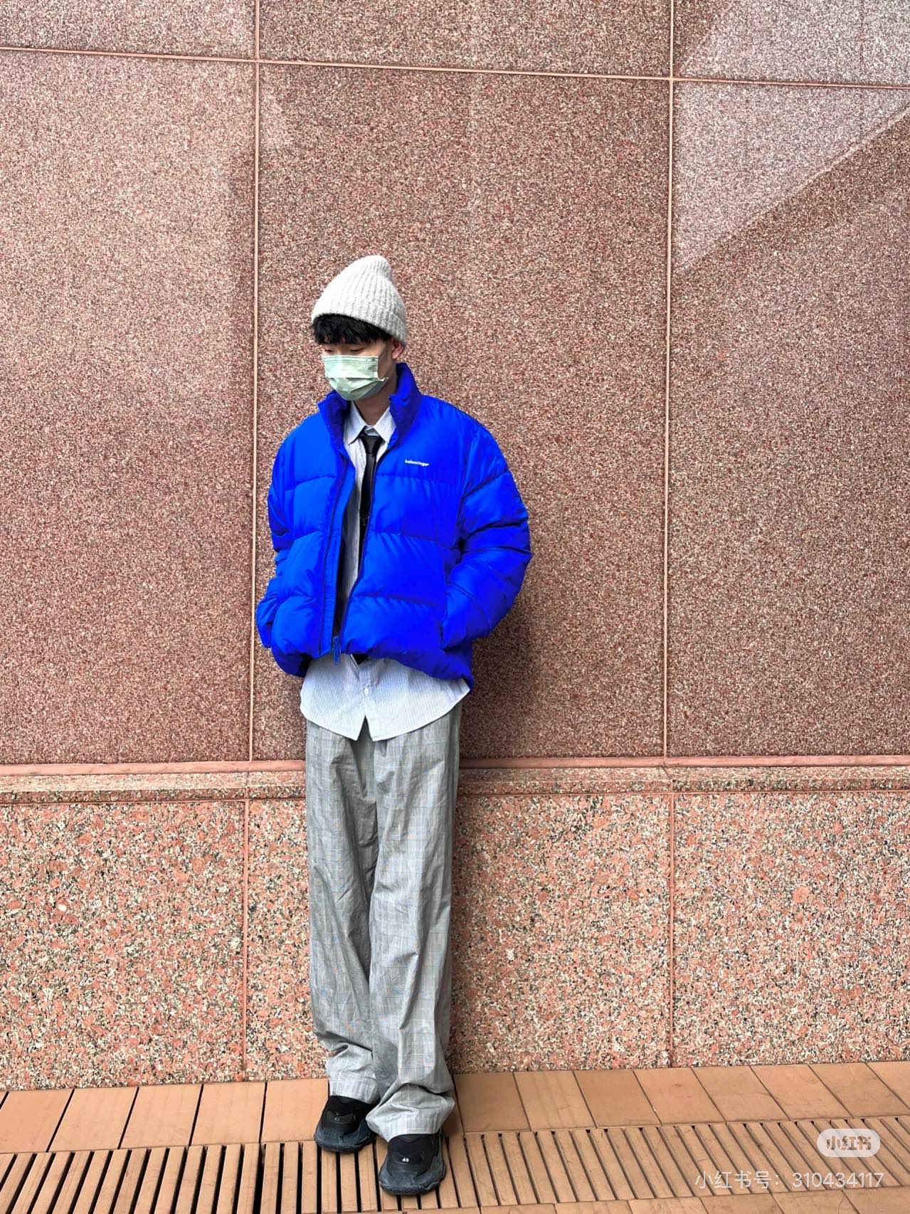 체인2호 / 발렌시아가 남성 여성 전광 블루 패딩