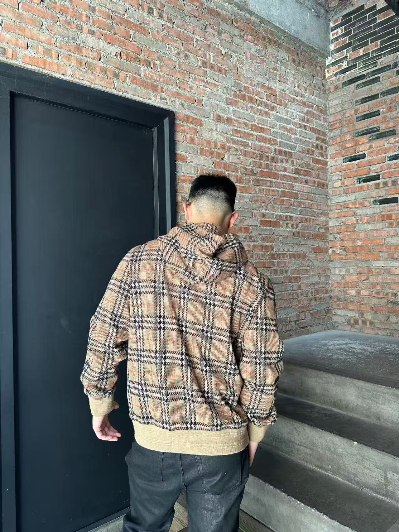 체인2호 / 버버리 남성 후드 점퍼