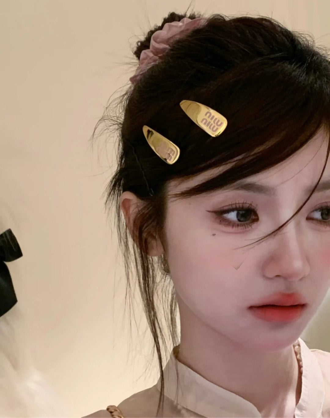 보스 악세사리 / 미우미우 여성 알파벳 머리핀