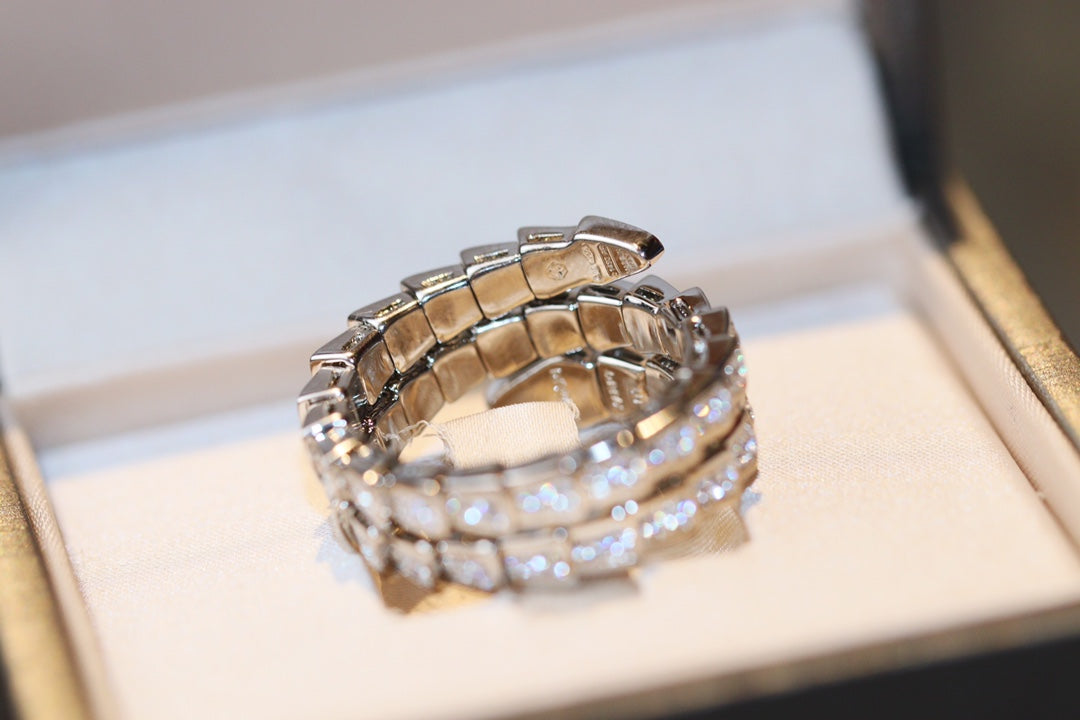 보스 악세사리 / BVLGARI 뱀 모양 반지