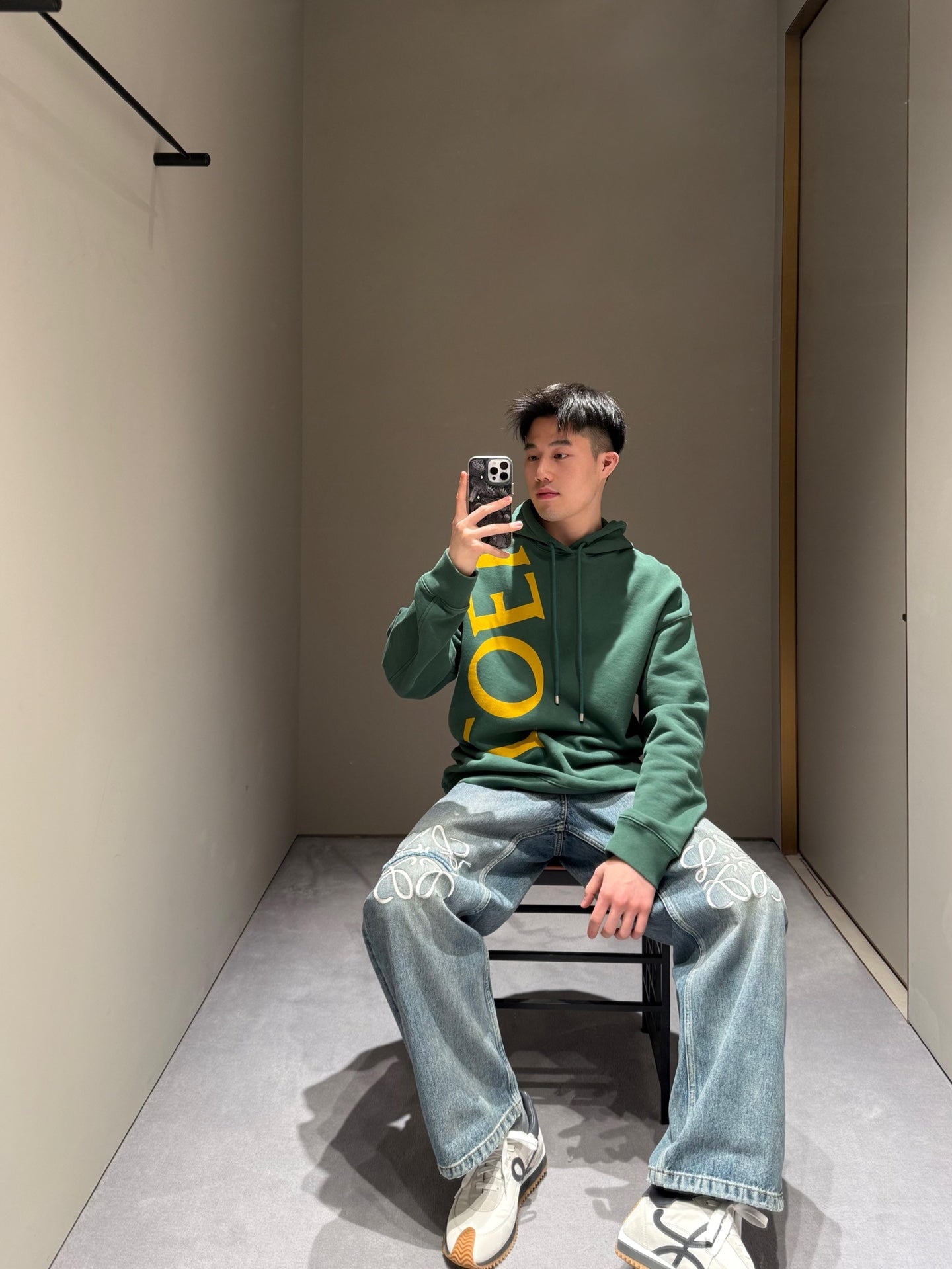 R공장 / 로에베 남성 후드티