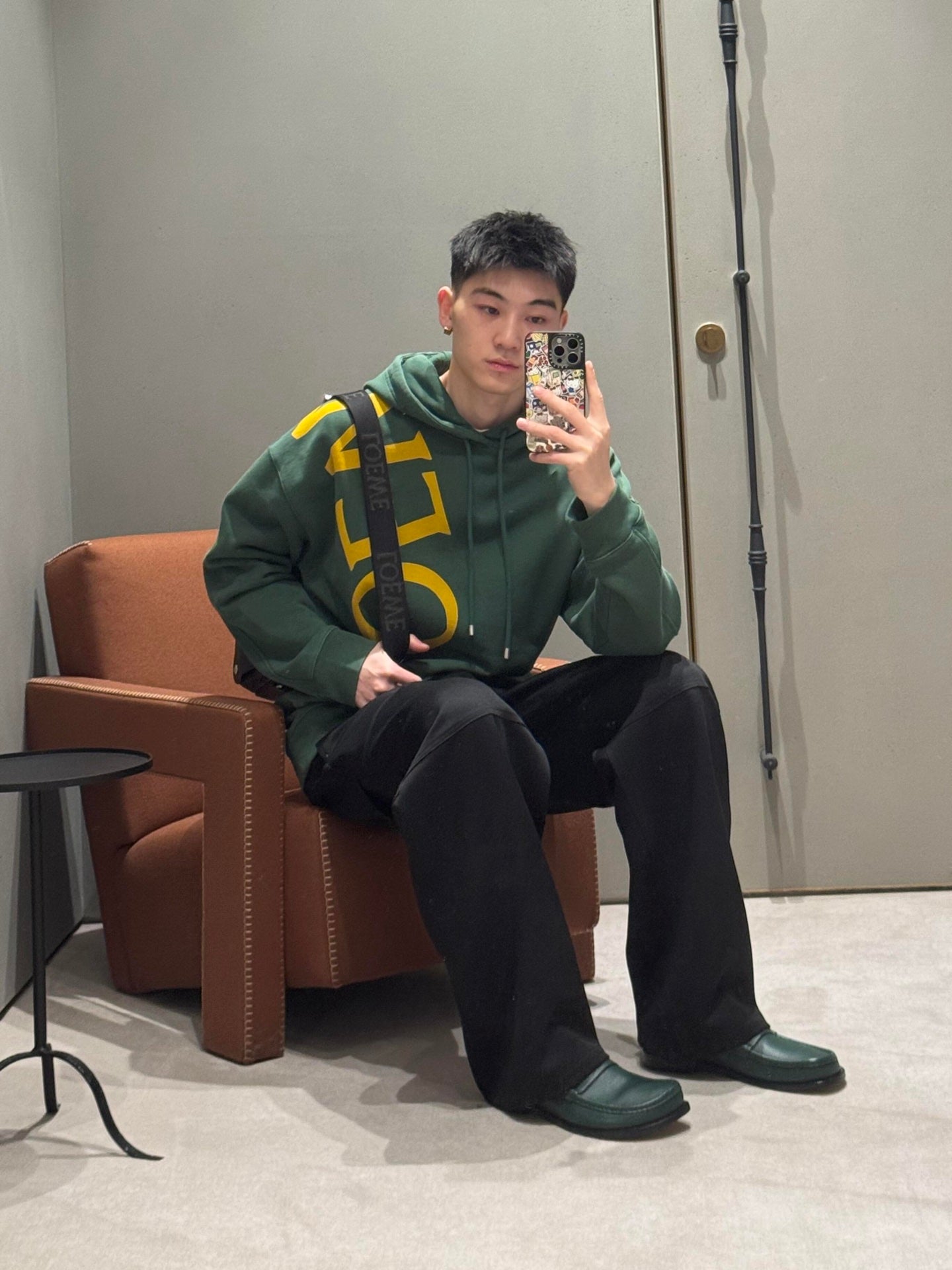 R공장 / 로에베 남성 후드티