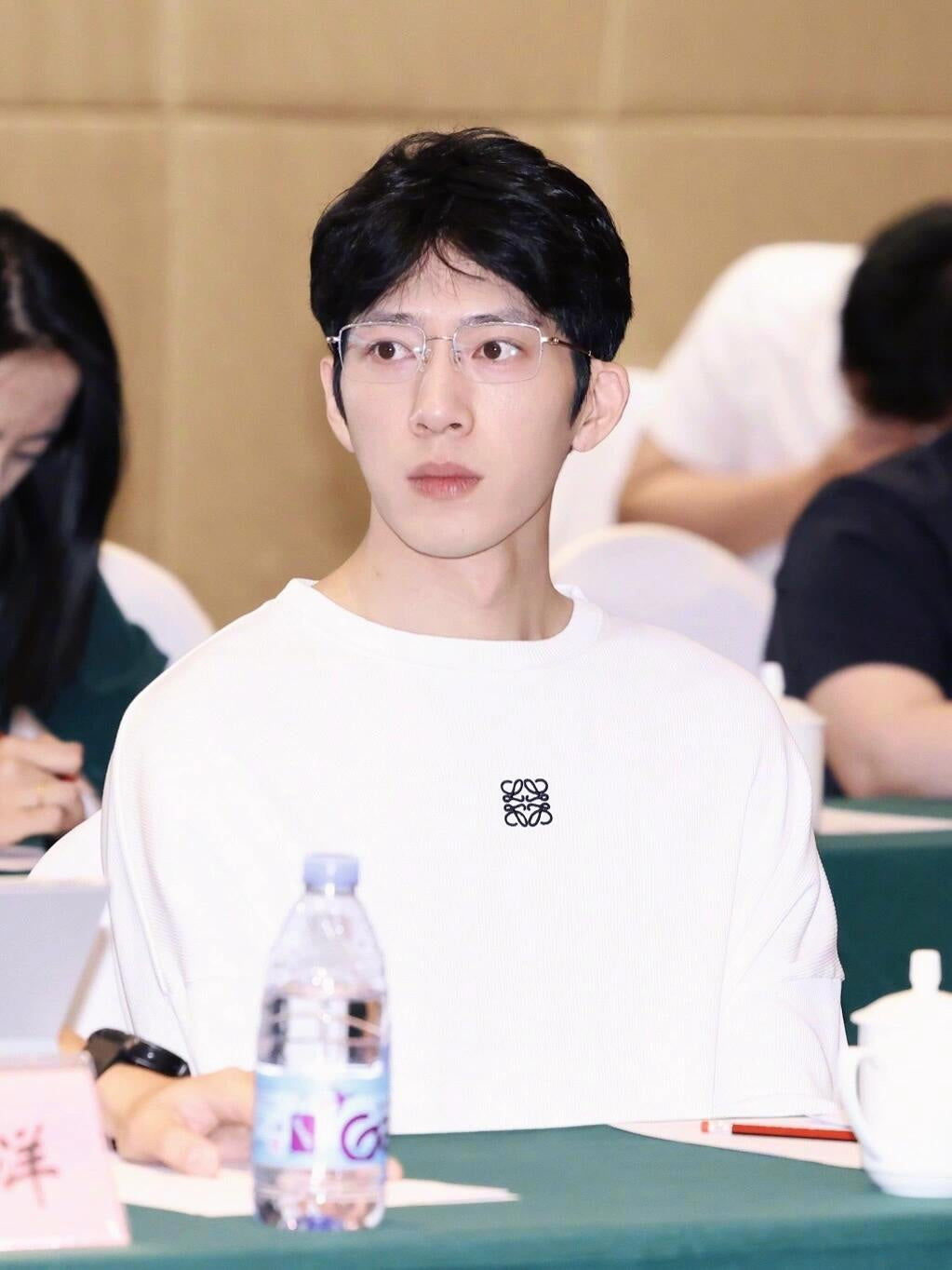 BVG / 발렌시아가 남성 여성 니트