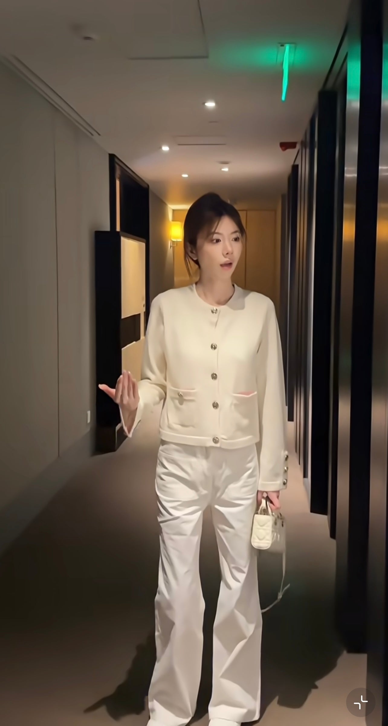 티모 공장 / 샤넬 여성 니트