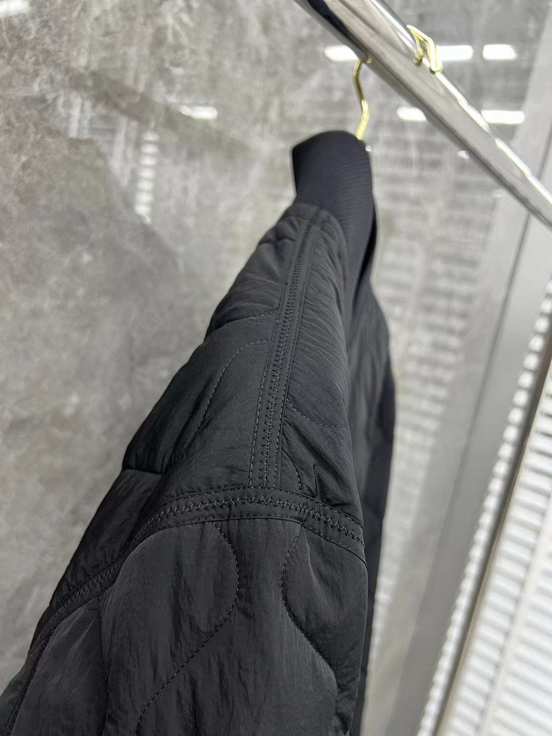 대리석 / 버버리 퀄팅 블루종 경량 패딩 점퍼