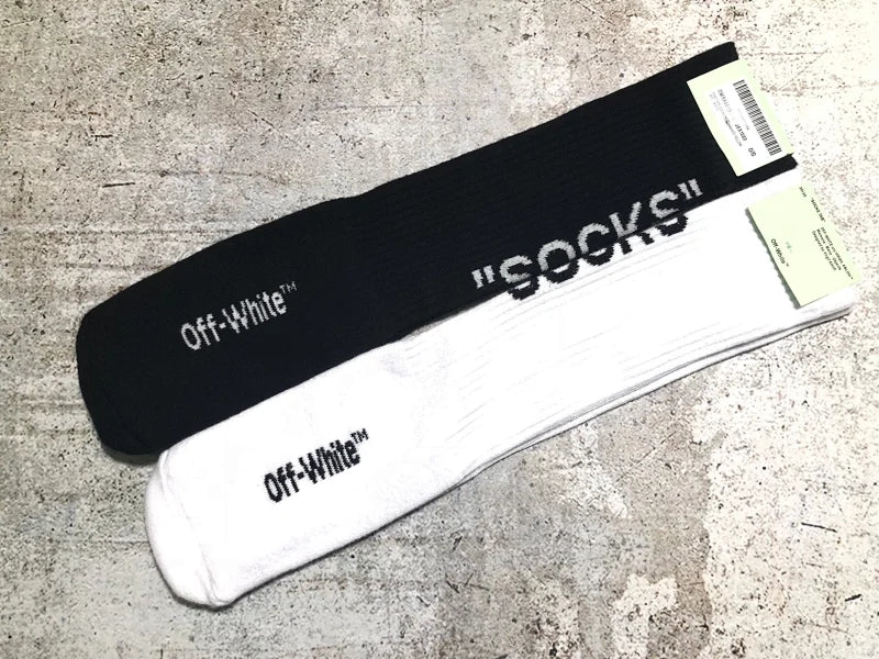 CND / OFF WHITE 글씨체 양말