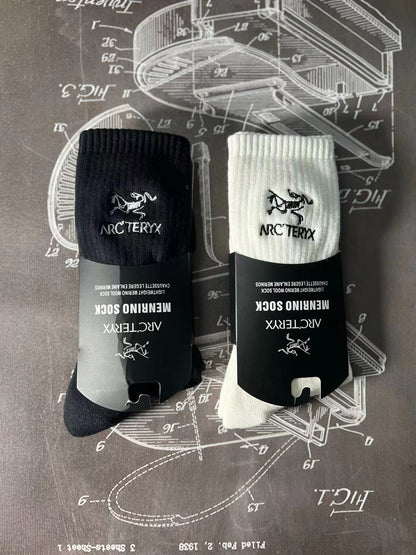 CND /아크테릭스 양말