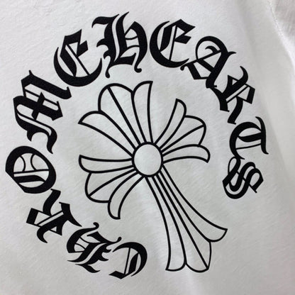 ZB / 크롬하츠 넥레터링 말발굽 십자가 반팔티셔츠 Tee