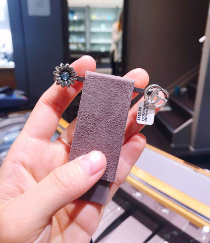 GUCCI 비대칭 스터드 귀걸이