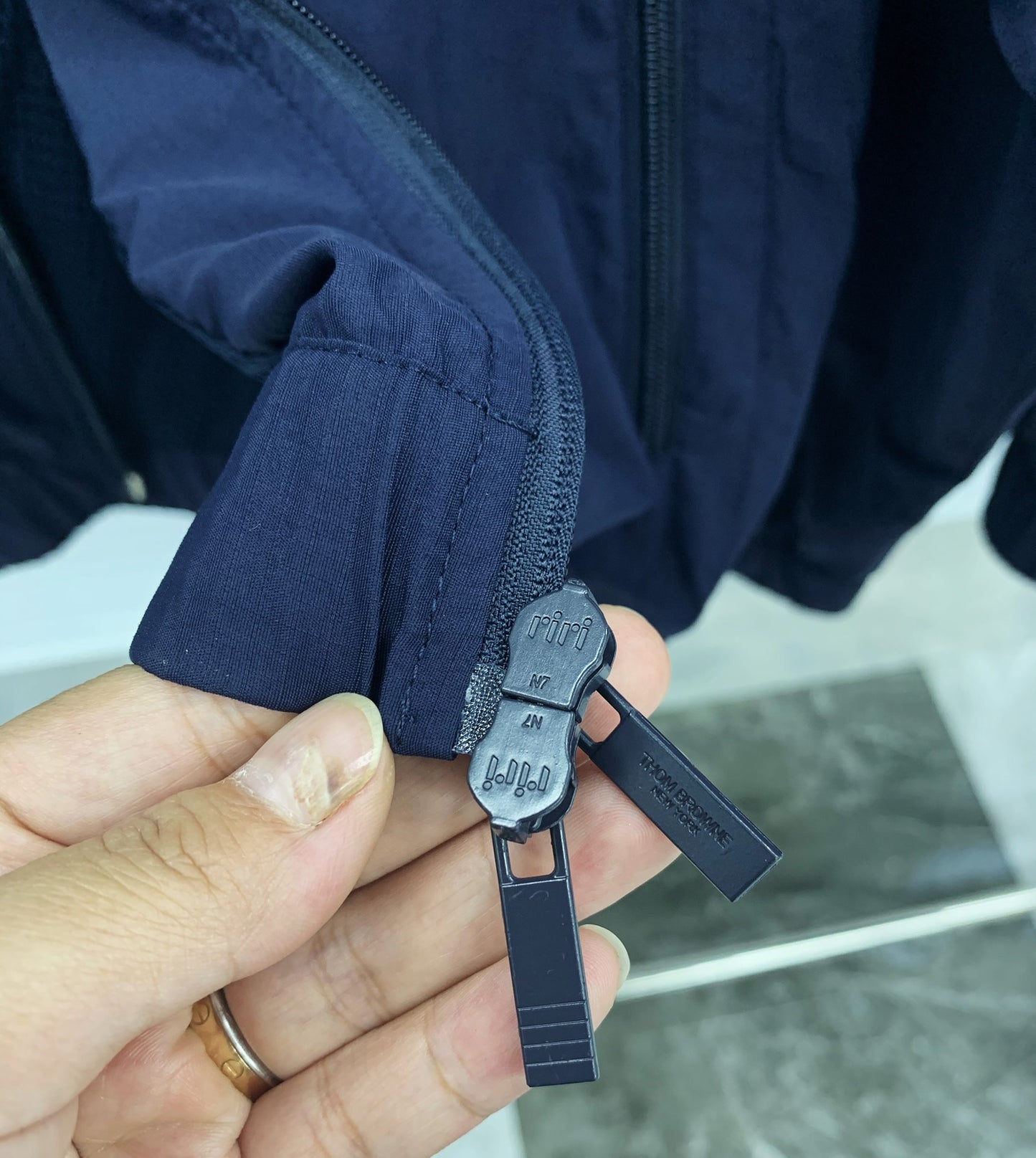 테일러백 / 톰브라운 자켓