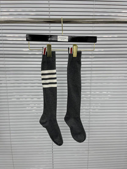 테일러백 / 톰브라운 양말