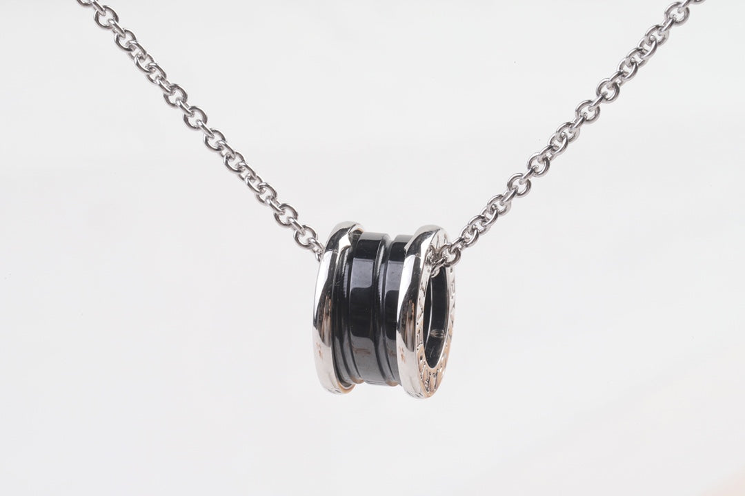 BVLGARI® 🇮🇹자선 스타일 연예인 블랙 세라믹 목걸이