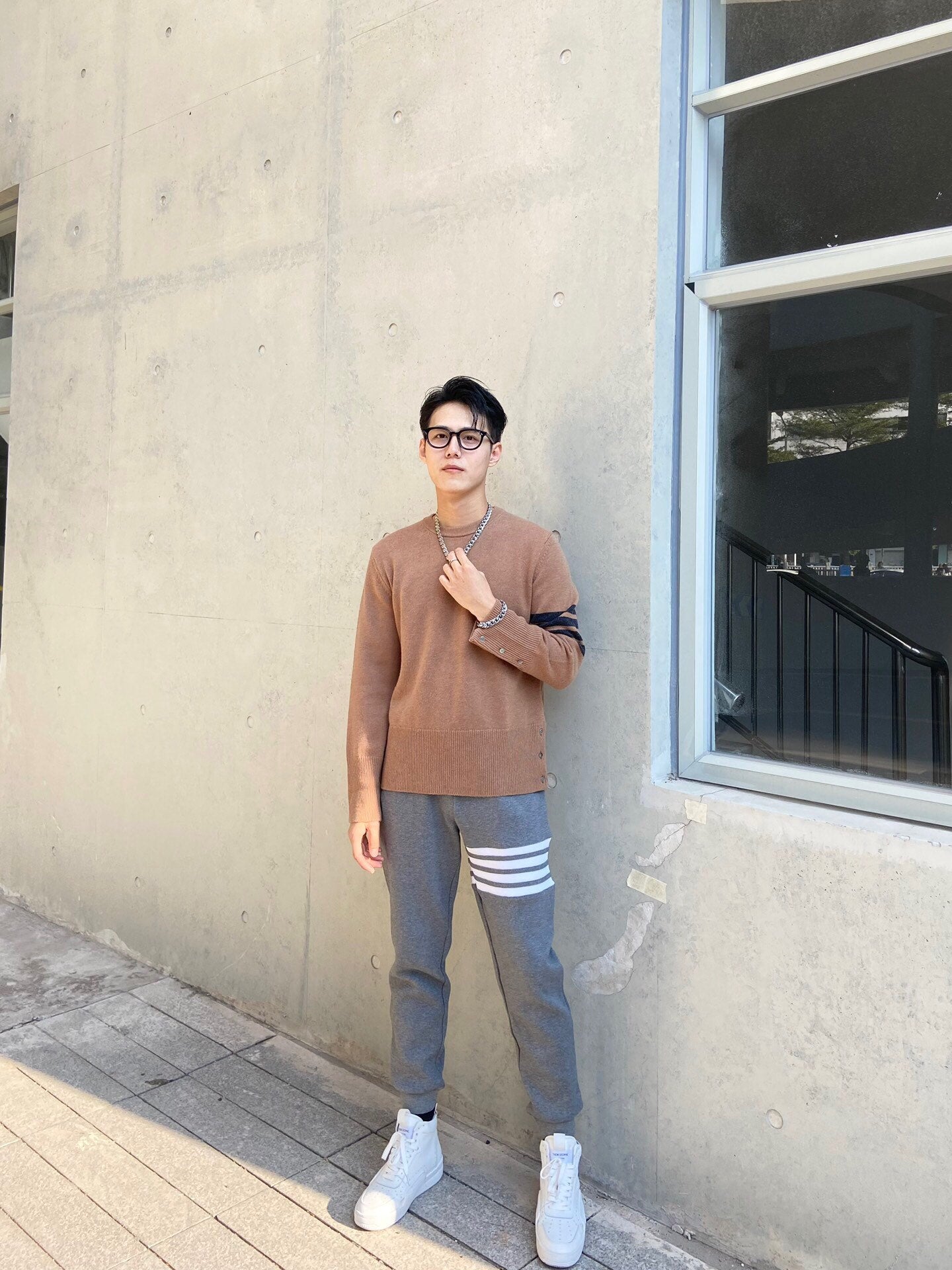 TJ / 톰브라운 라떼 브라운 울 풀오버 스웨터