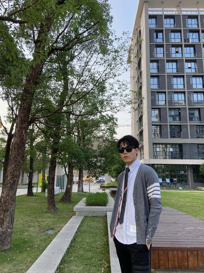 TJ / 톰브라운 라파엘 극세 울 100% 가디건     3가지색상(블랙,네이비,그레이)