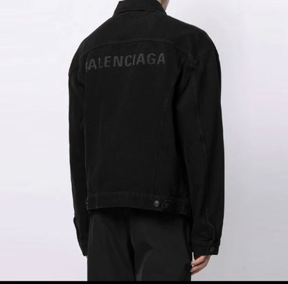 계단집 / 블랙 청자켓