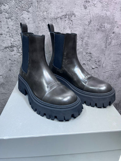 빙 /  BALENCIAGA 발렌시아가 빅토 마틴 부츠, 사사프라 컬러 디스트레스드 레트로 엘라스틱 부츠