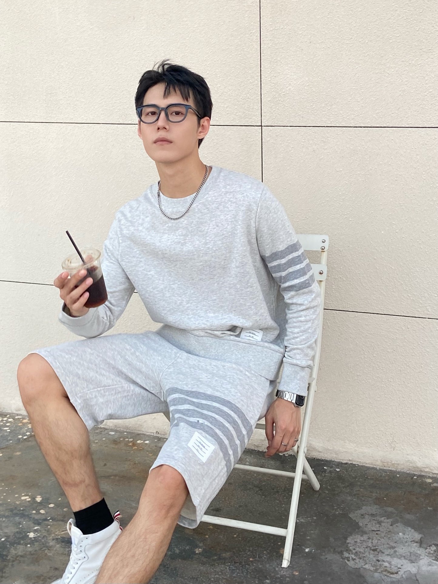 TJ / 톰브라운 뉴 컬러 브라이트 그레이 스웨트 시리즈    (맨투맨/후드집업/바지/반바지)