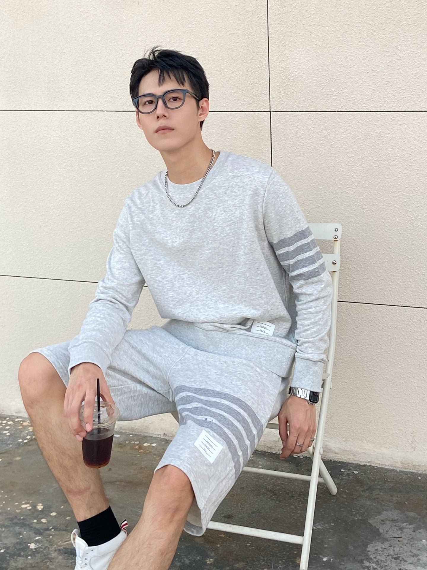 TJ / 톰브라운 뉴 컬러 브라이트 그레이 스웨트 시리즈    (맨투맨/후드집업/바지/반바지)