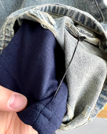 계단집 / 발렌시아가 청바지