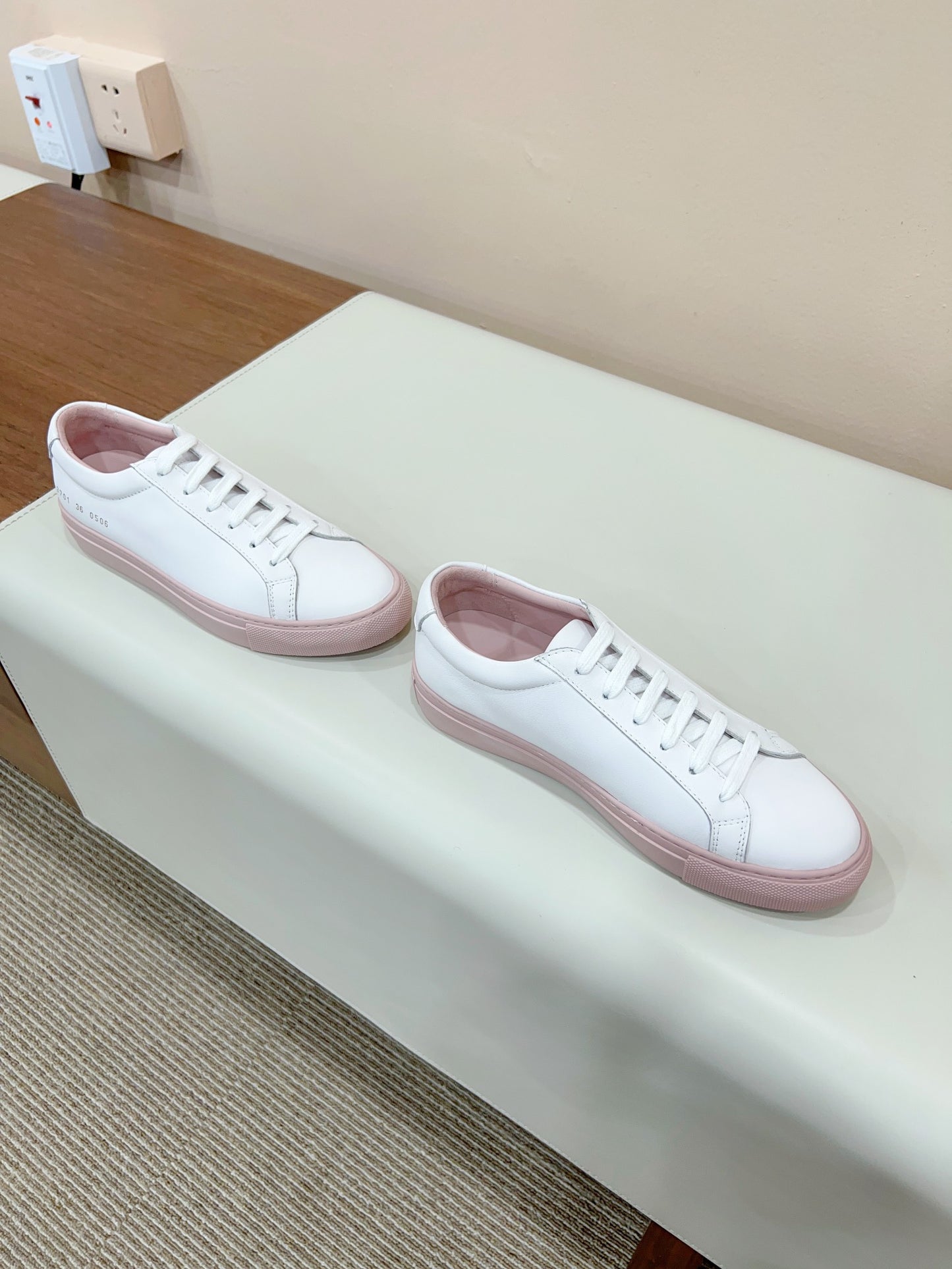 왕삼촌 / 아킬레스 스니커즈