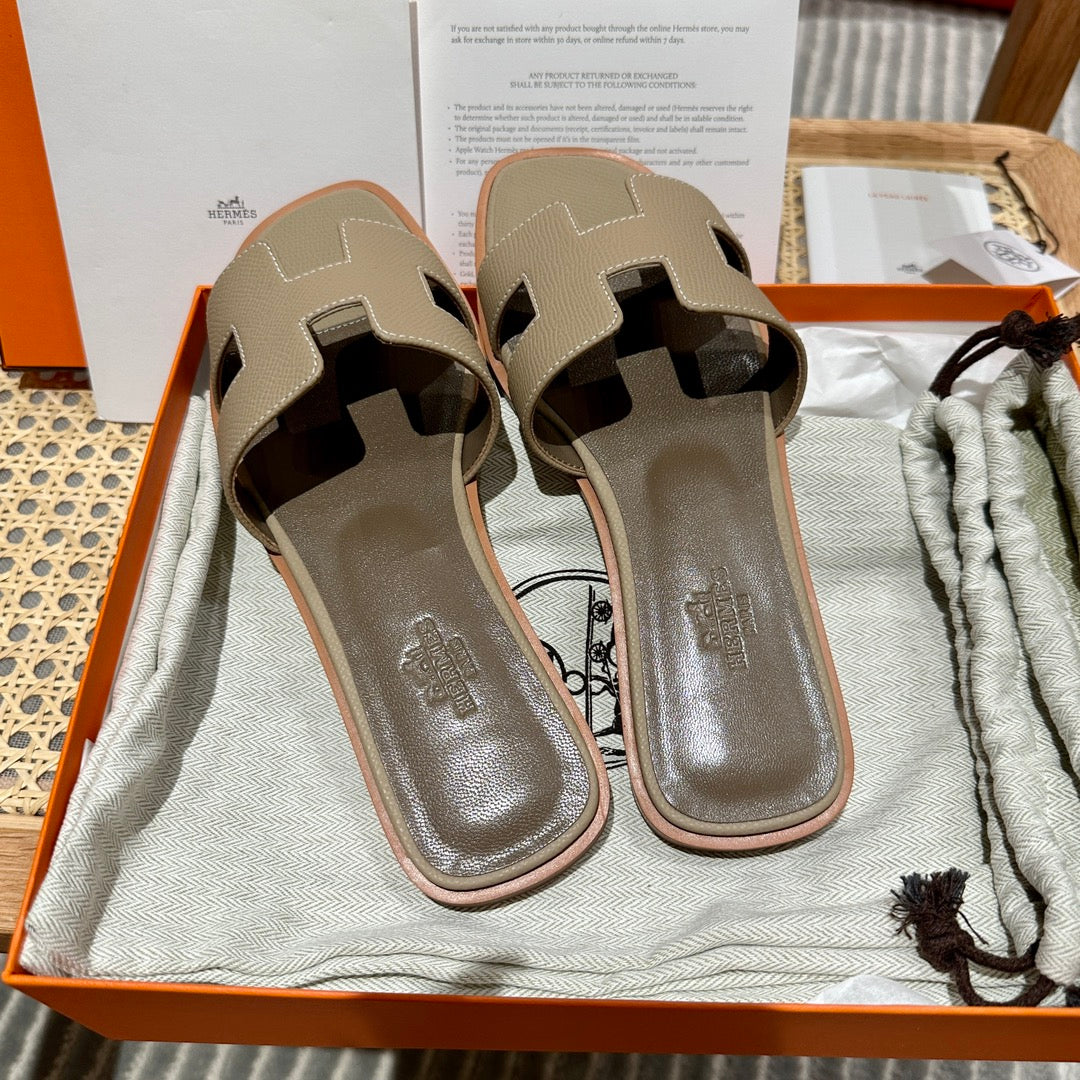 찡댄 / 에르메스 오란 샌들 슬리퍼
