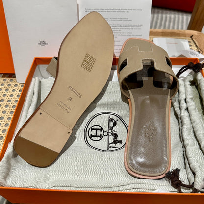 찡댄 / 에르메스 오란 샌들 슬리퍼