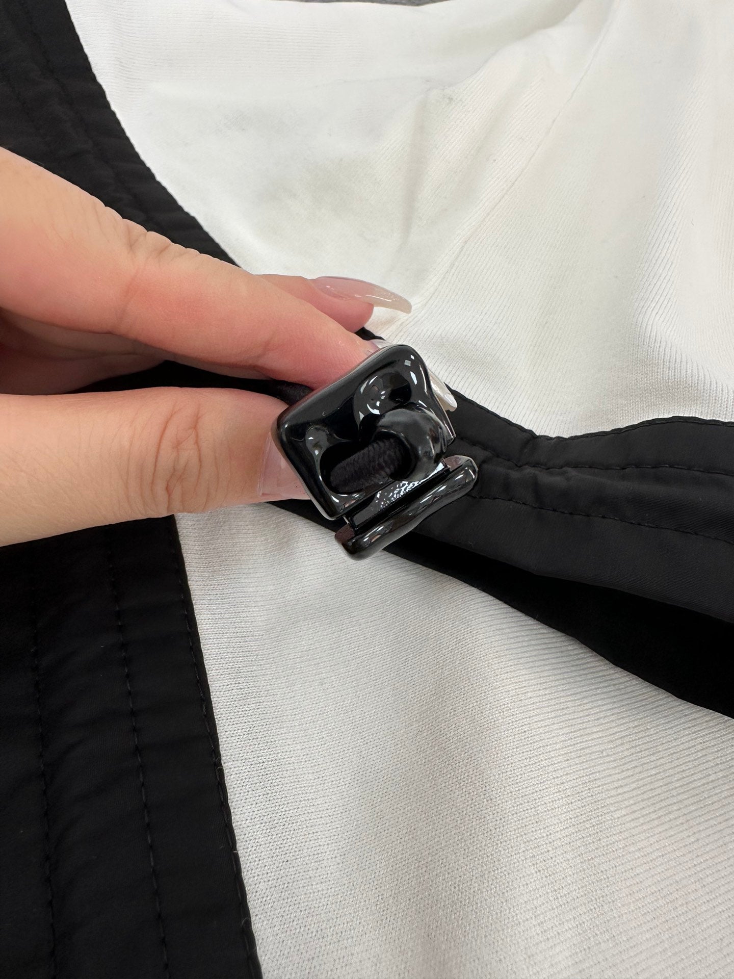 TJ셀러 / 루이비통 𝗟𝗢𝗨𝗜𝗦 𝗩𝗨𝗜𝗧𝗧𝗢𝗡 계절에 맞는 사막 오토바이 스타일 코튼 티셔츠