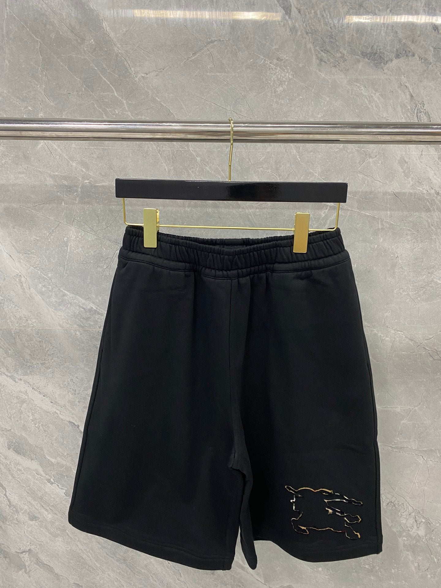 TJ / 버버리 𝗕𝗨𝗥𝗕𝗘𝗥𝗥𝗬 체크무늬 승마면 반바지