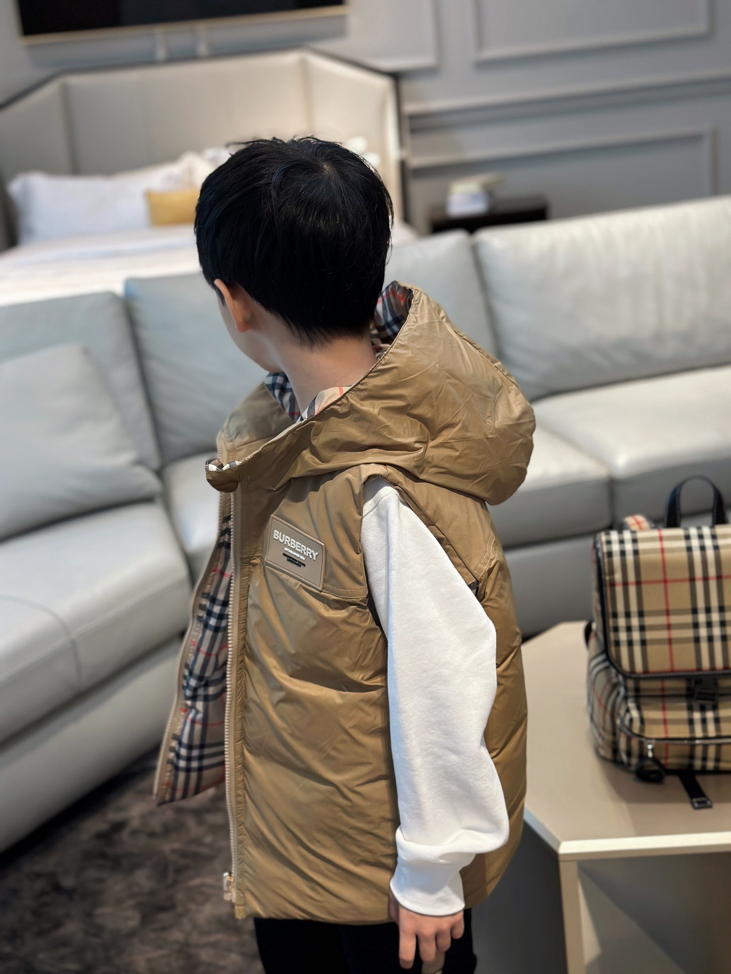 AA / 버버리 패딩 조끼