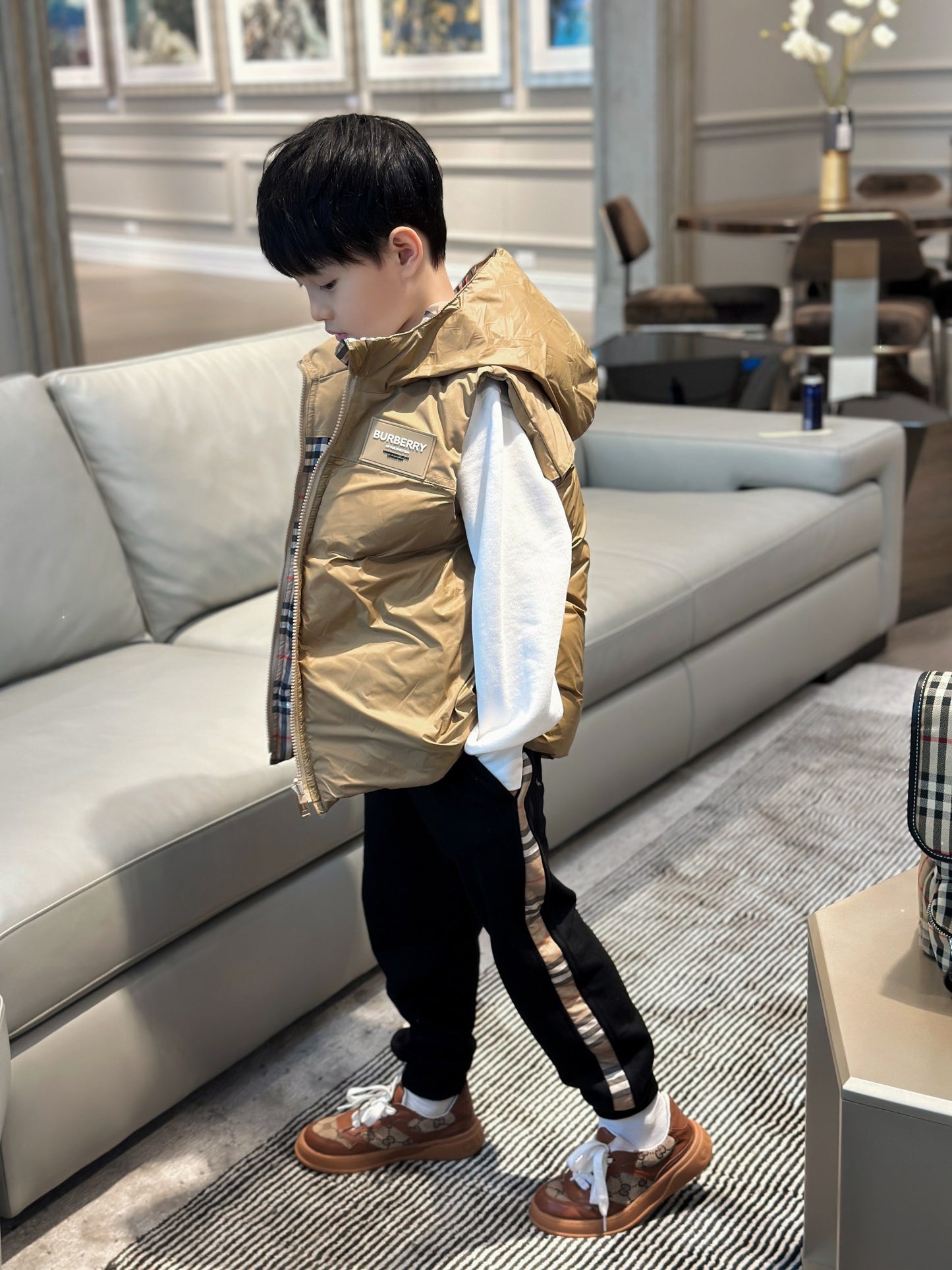 AA / 버버리 패딩 조끼