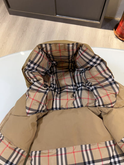 AA / 버버리 패딩 조끼