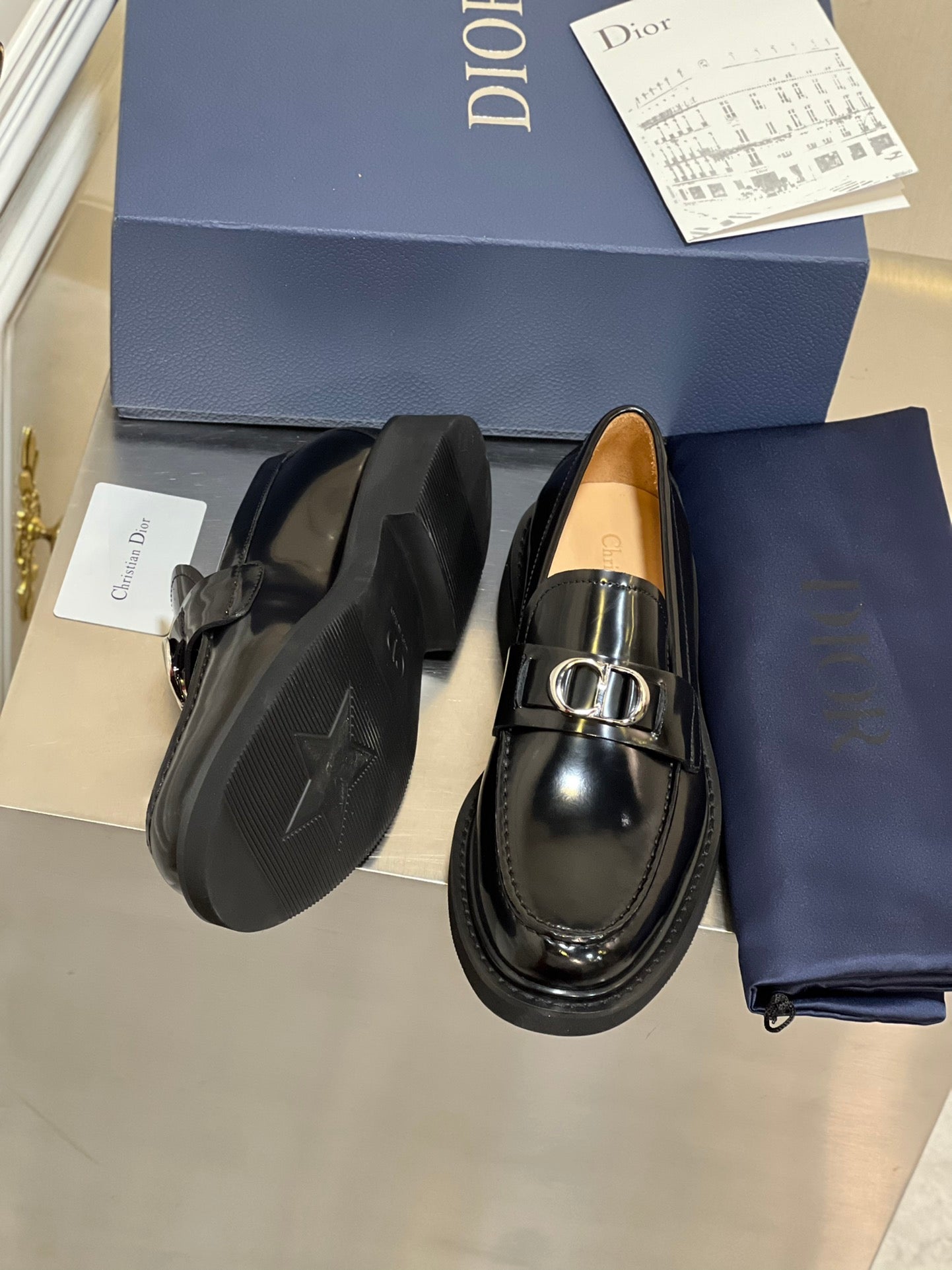 왕삼촌 / 디올 로퍼