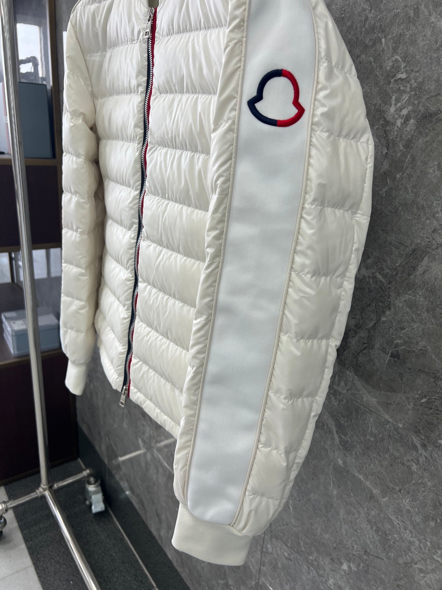 대리석 / 몽*레어 경량 패딩