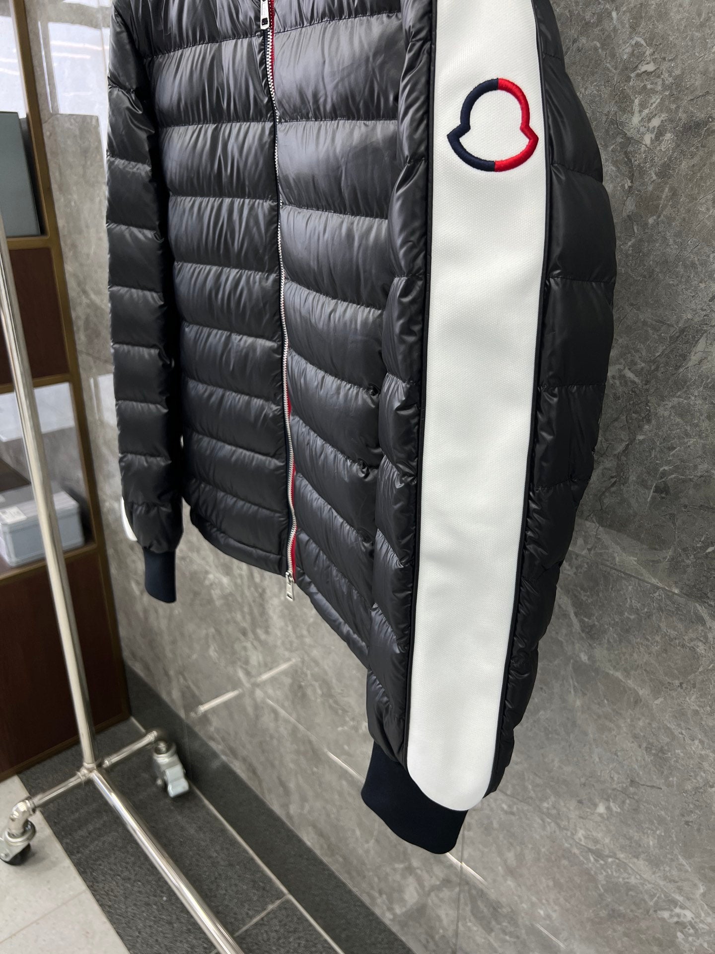 대리석 / 몽*레어 경량 패딩