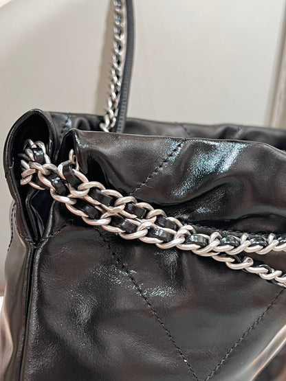 지존 / 샤넬  22 Bag 미니 프리미엄 오리지널 송아지 가죽 블랙 빈티지 실버사이즈:20x19x6cm