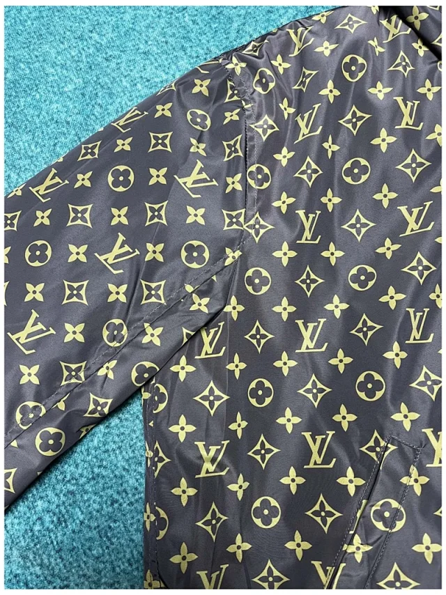 타일공장 / 루이비통 남성 방풍 후드 자켓