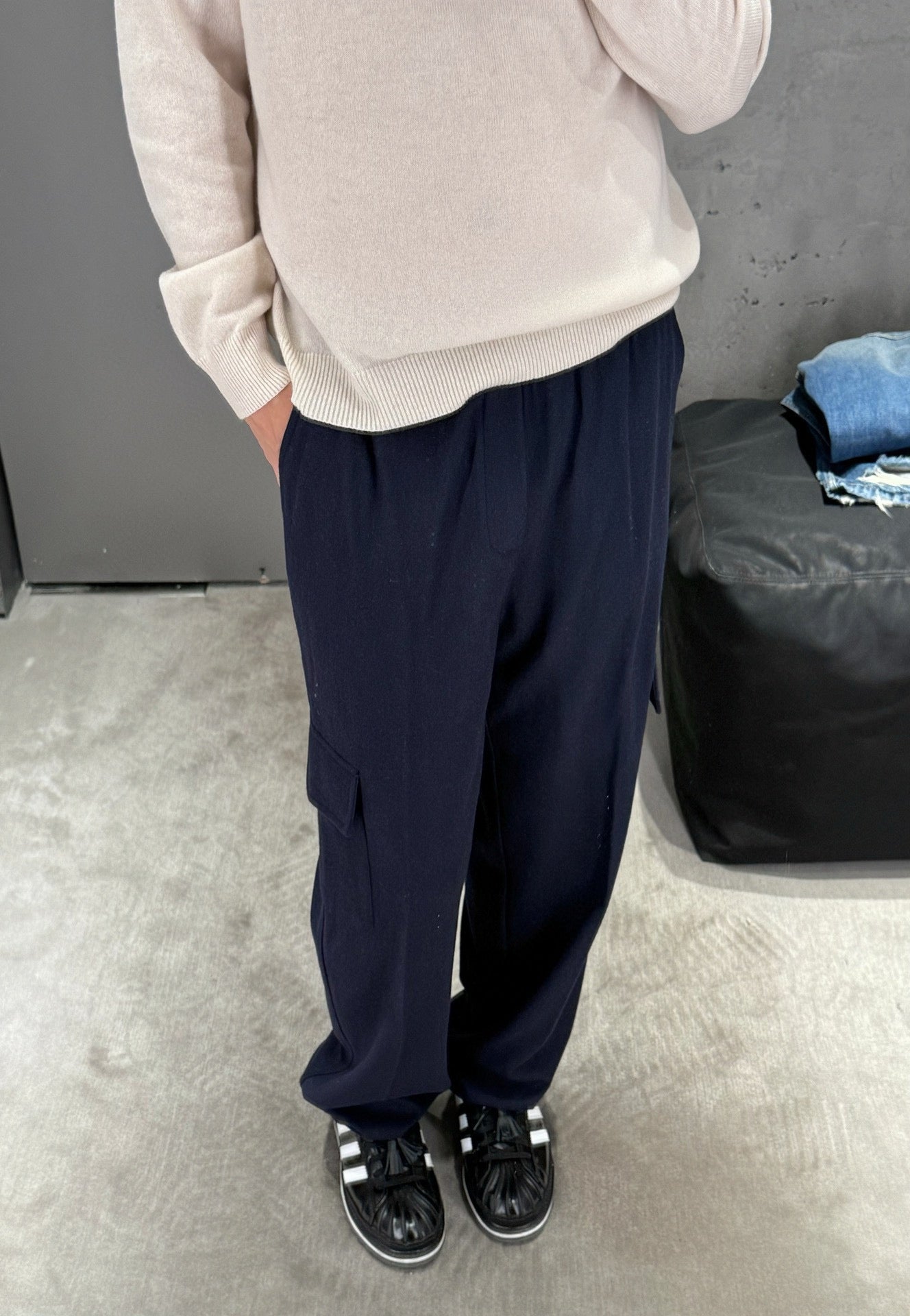 gw/프라다 남성 울 혼방 롱 팬츠