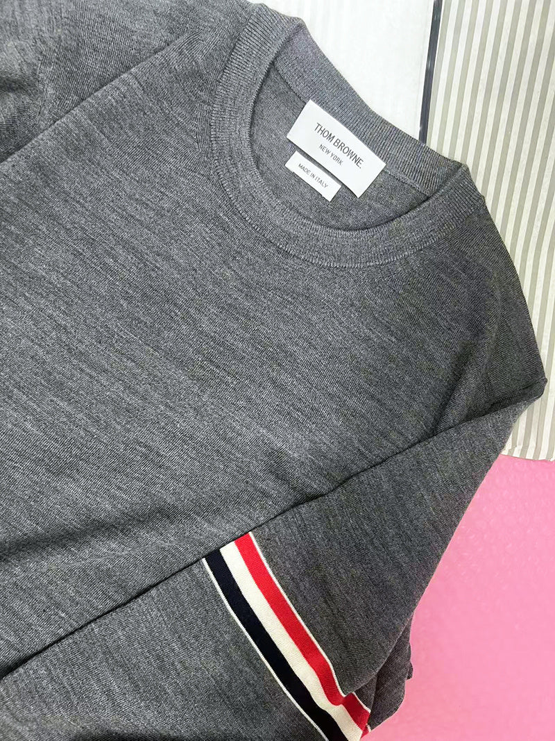 대리석 / 톰브라운 22FW FINE MERINO 암밴드 크루넥 울니트 MG