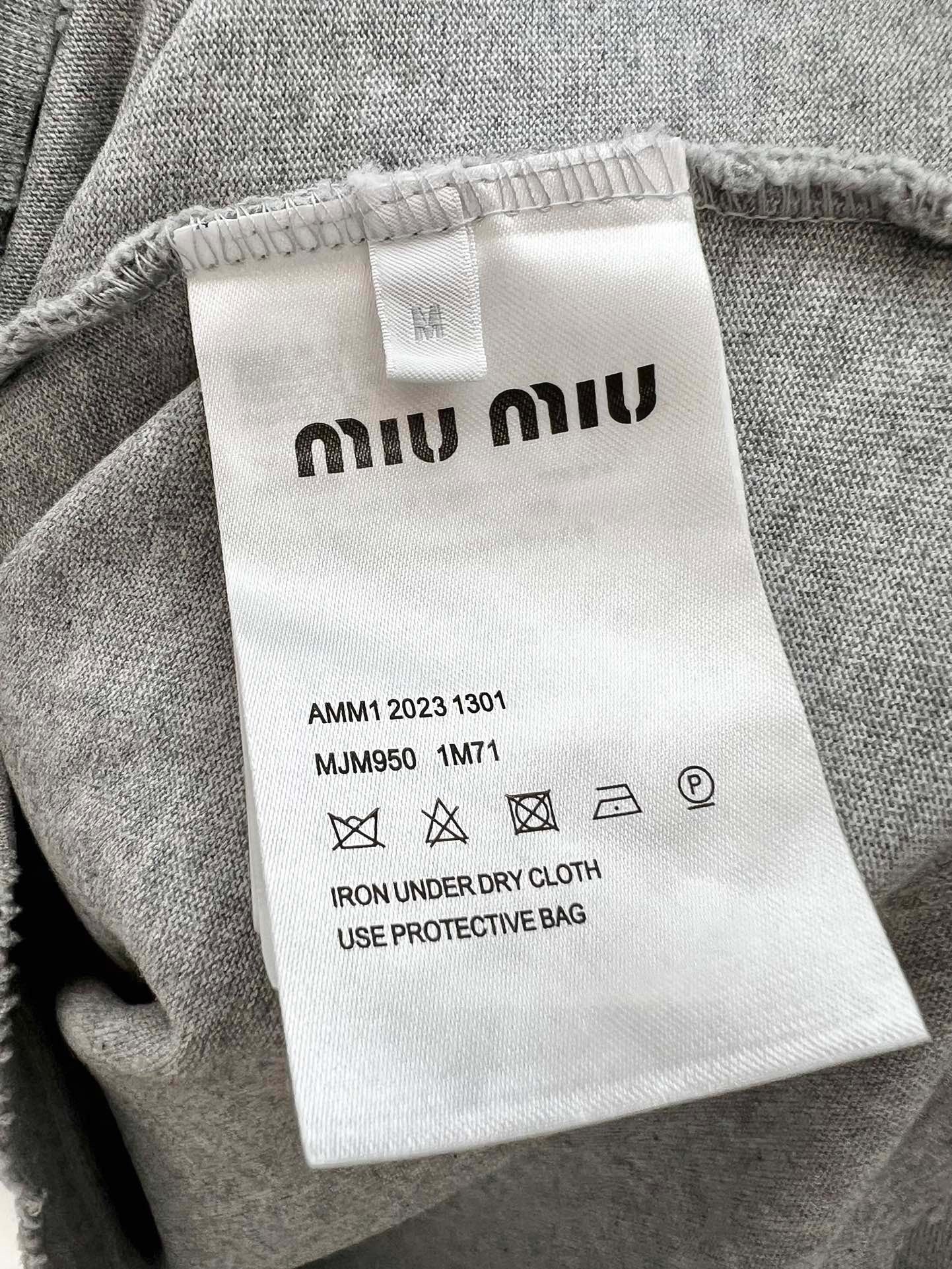 ZB / 미우미우 반팔티 , 오리지널 로고 반팔티