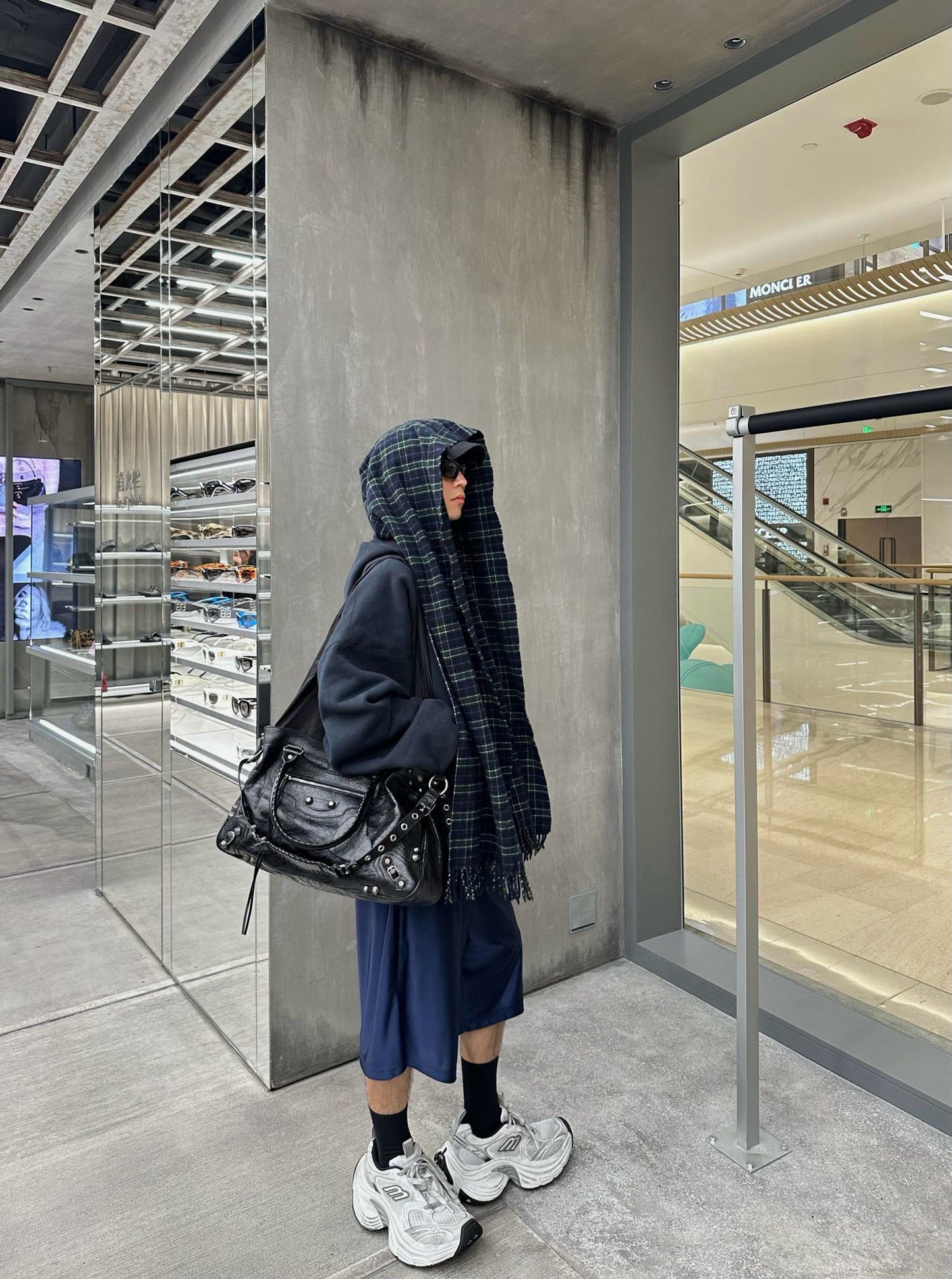 gw/발렌시아가 남성 목도리 후드