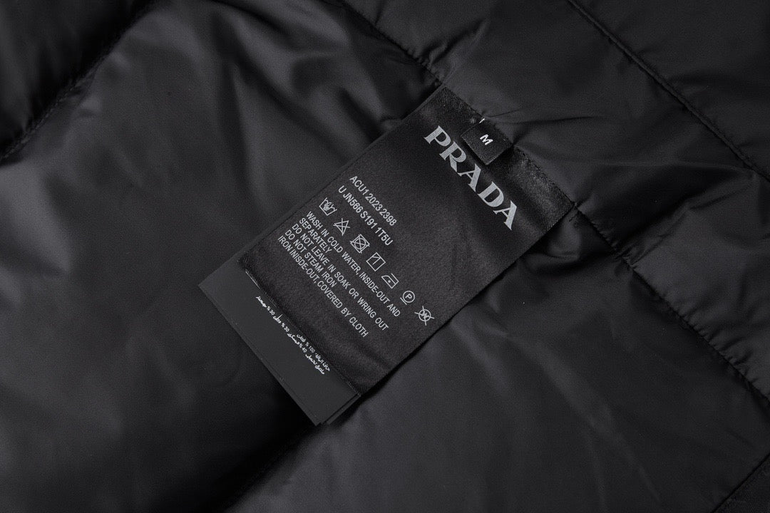 zb / 프라다 다운 패딩