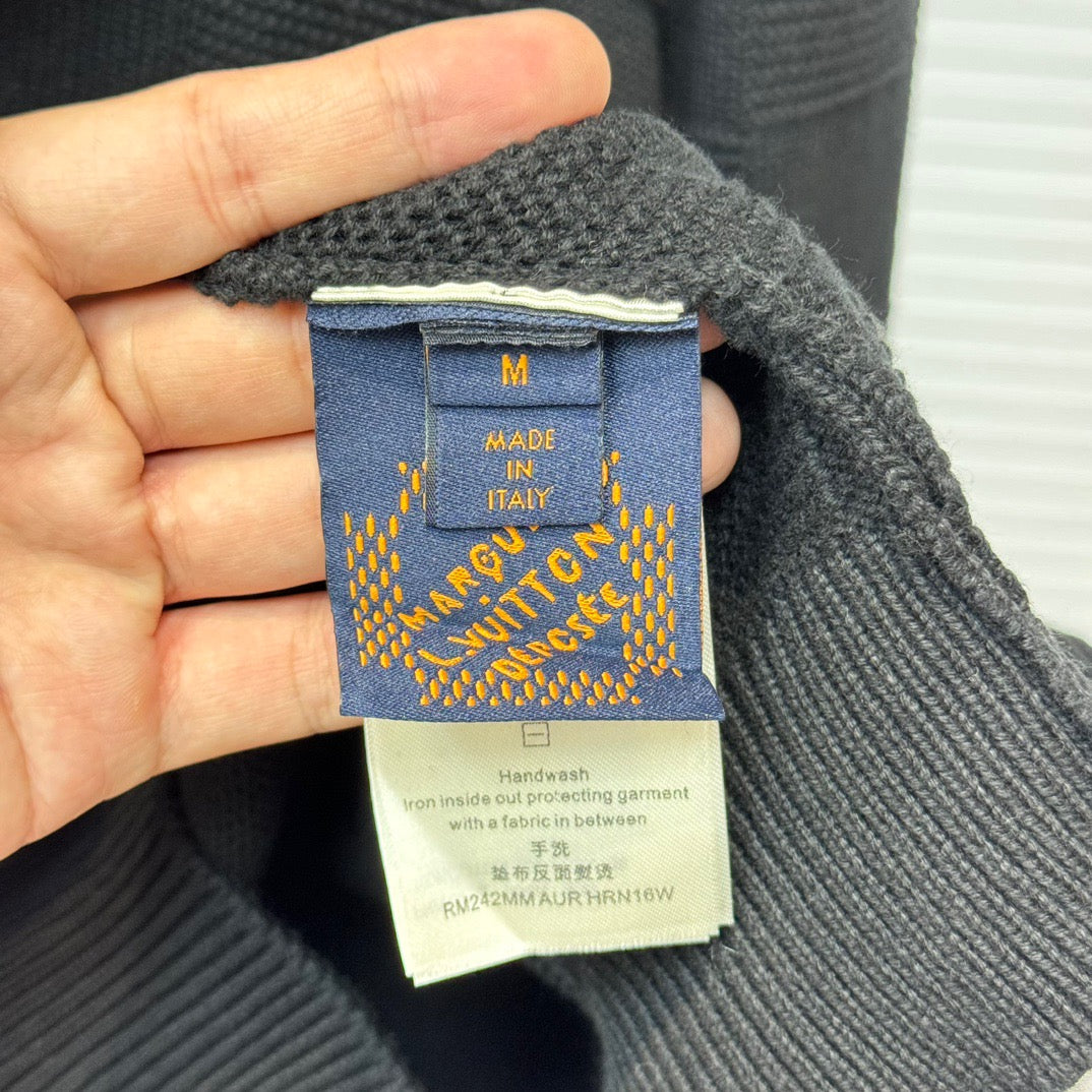 ZB / 루이비통 니 , 다이얼 브로치 니트