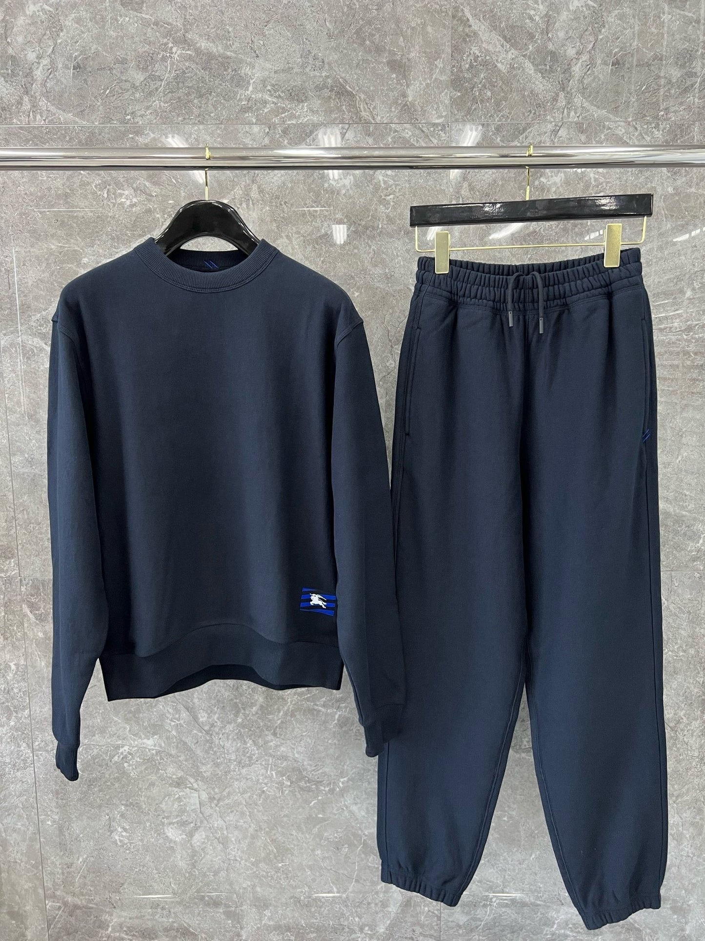 대리석 / Burberry EKD 패치 버버리 스웨트셔츠 | 블랙 | FARFETCH KR