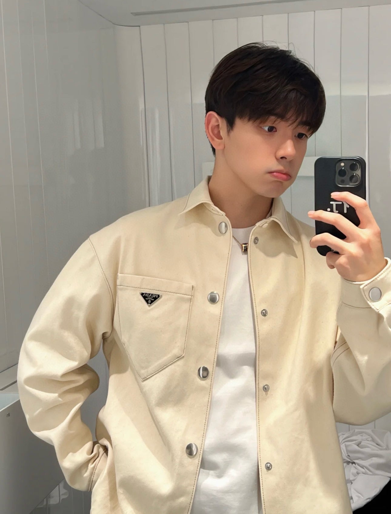 gw/프라다 23FW 신상 단추 데님 셔츠