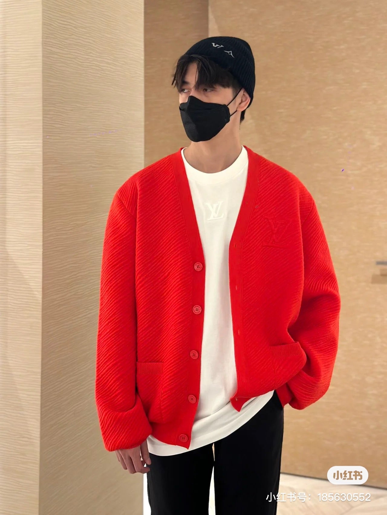 zb / 루이비통 가디건